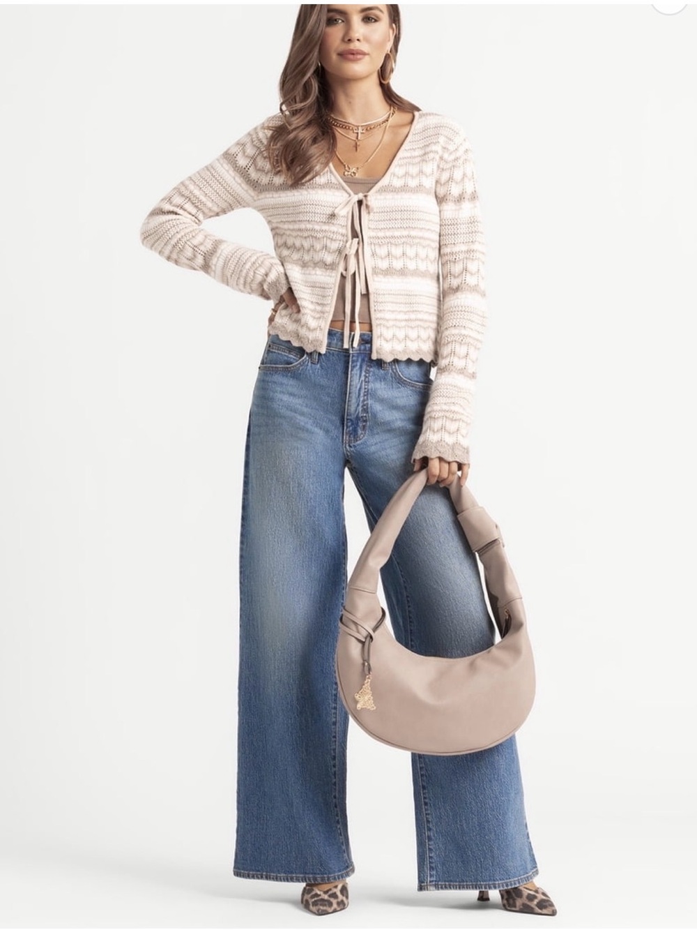 Jessica Simpson Women's Freesia Wide Leg jeans - Picture 3 of 3